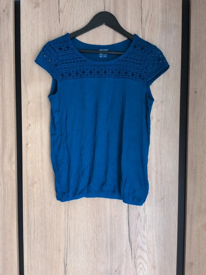 T shirt bleu Taille 38