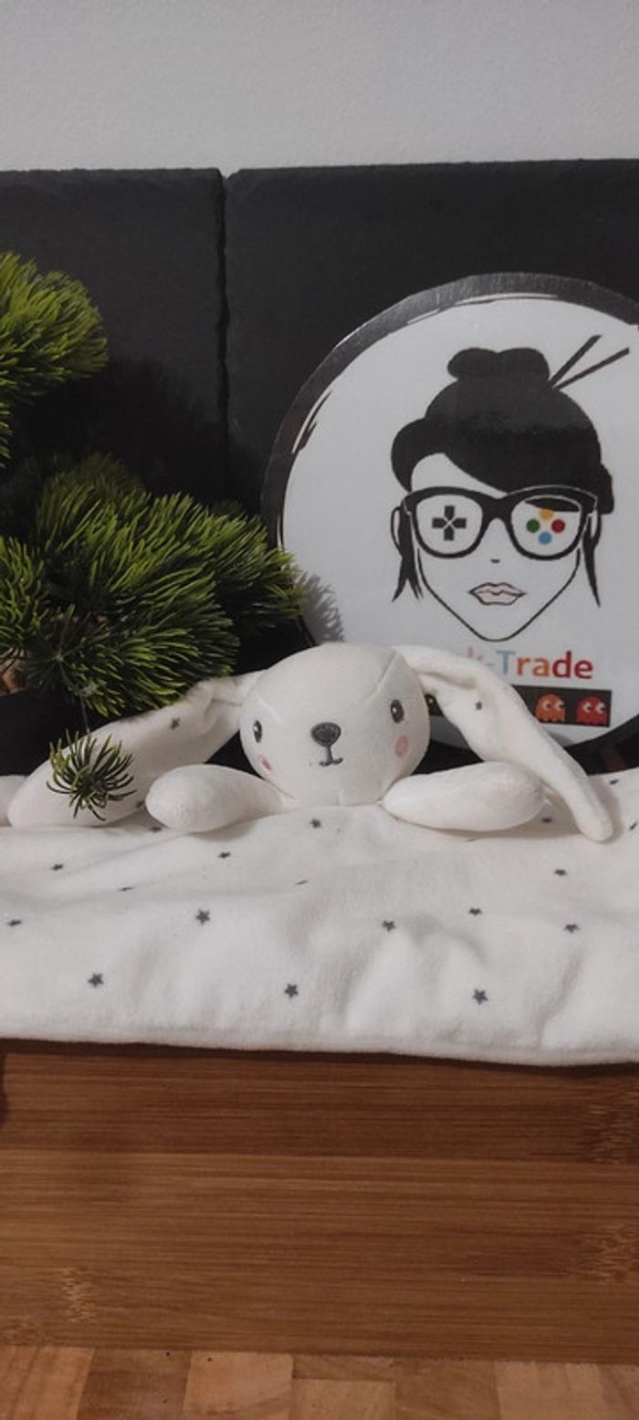 Doudou plat lapin blanc étoiles simba toys kiabi gris rose rond joue