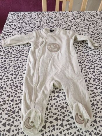 Pyjama taille 9 mois