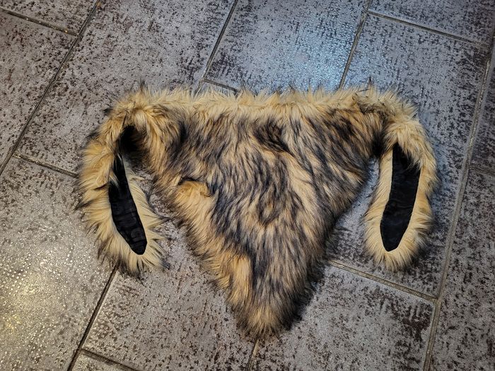 Echarpe neuve  collaboration H&M &  Paco Rabanne