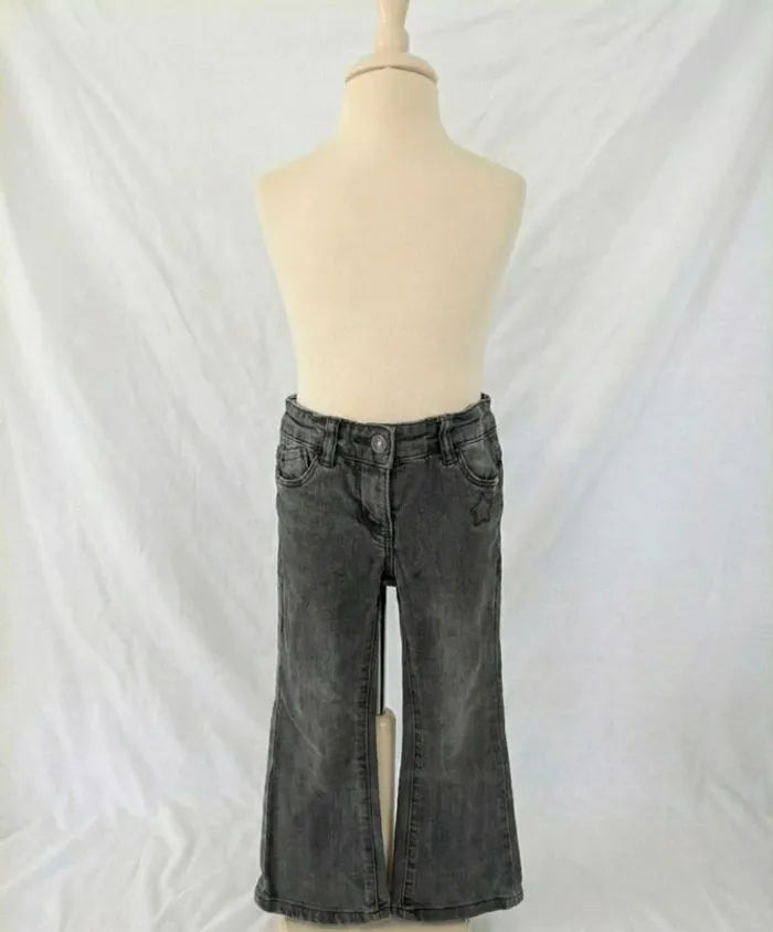 Jean gris Vertbaudet avec étoile - 4 ans (Taché / Idéal activités 🎨)