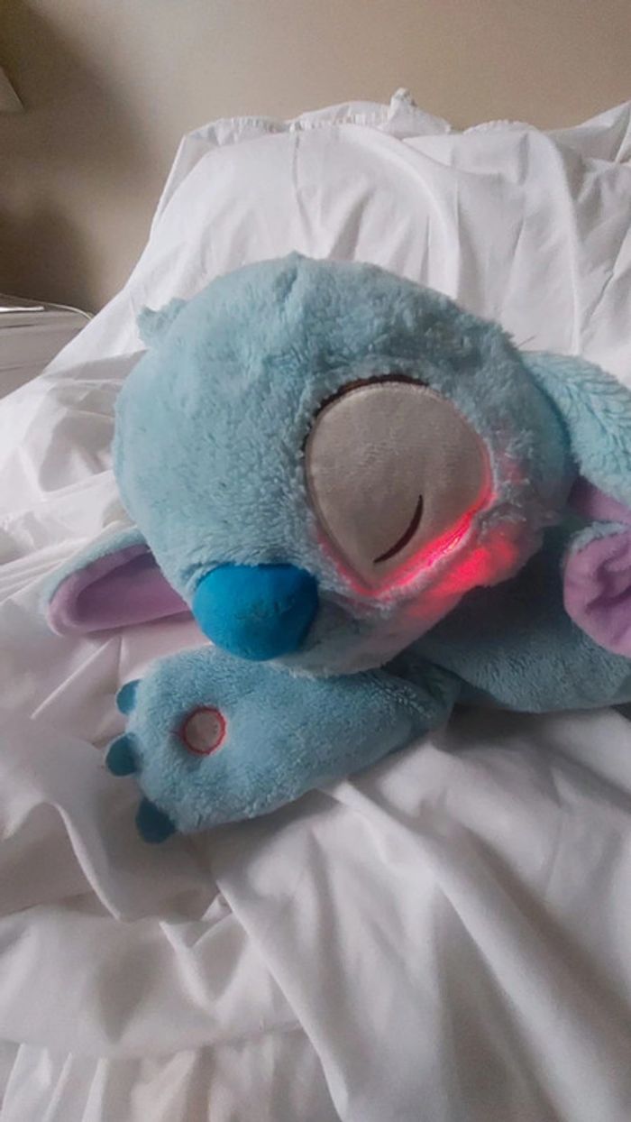 Peluche lumineuse Stitch Disney Primark 50 cm - photo numéro 2