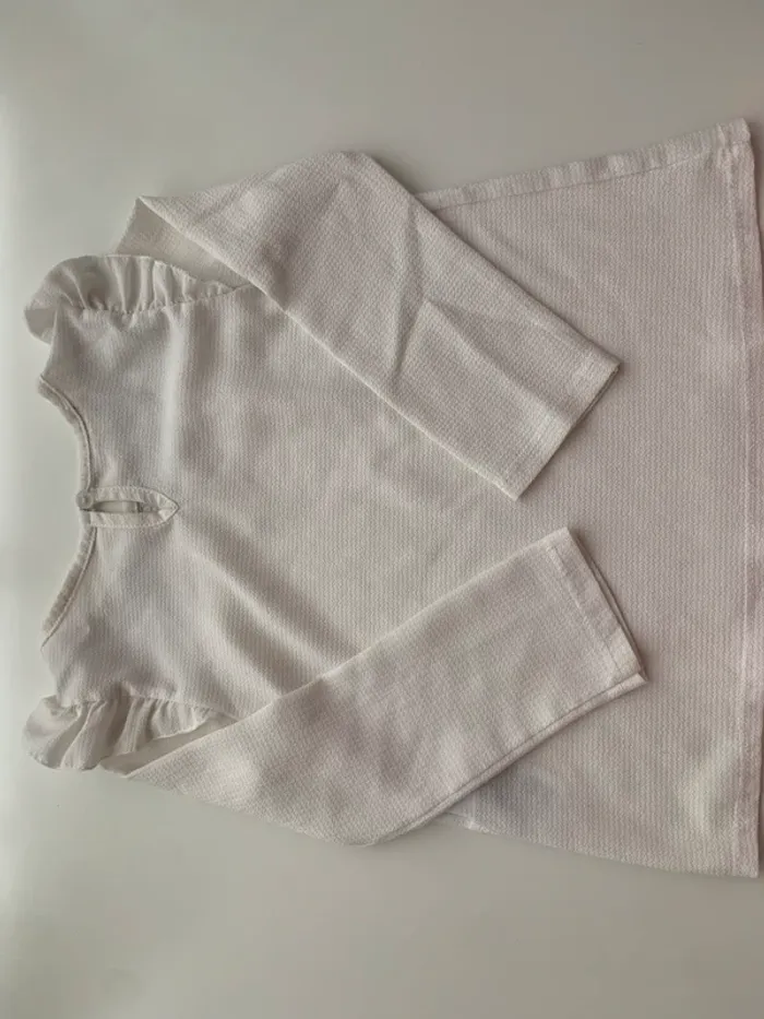 Blouse blanche fille 6 ans . - photo numéro 2