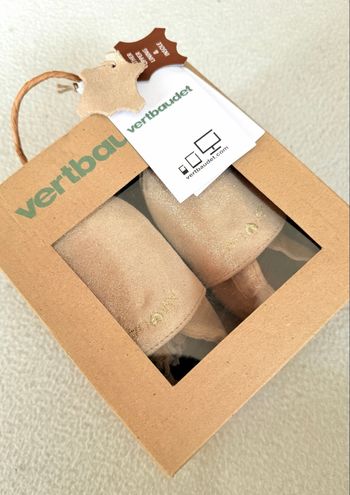 Chaussons cuir bébé 12-18m Neufs