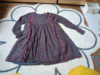 Robe tao manches longues motif vintage floral grise rouge 6 ans