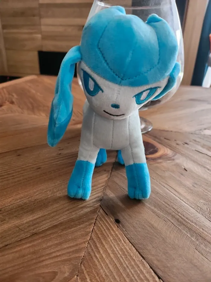 Peluche pokemon Glaceon état neuf