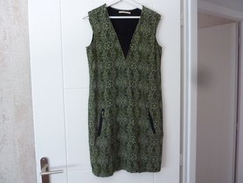 Robe kaki noir avec doublure, 2 poches zippées