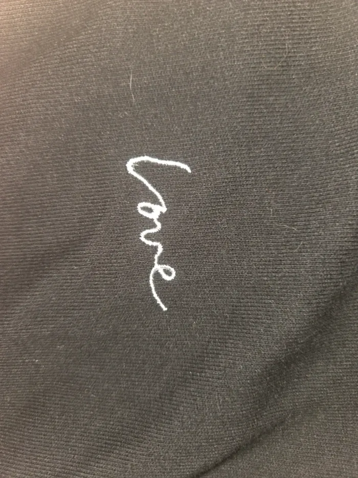 Pull noir Love Taille M H&M - photo numéro 3