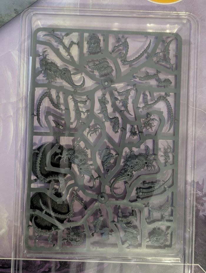 Lot Warhammer 40k Tyranides 3 Bondisseurs de Von Ryan - photo numéro 3