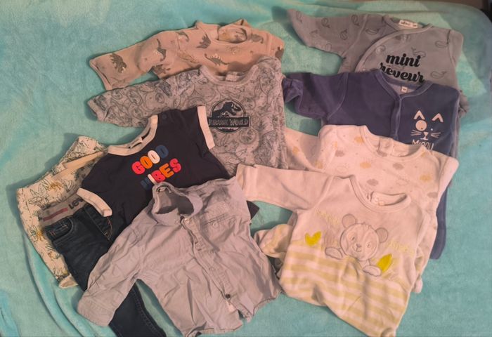 Lot vêtements taille 9 mois