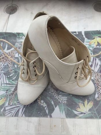 Chaussures blanches à talon Super Mode 38