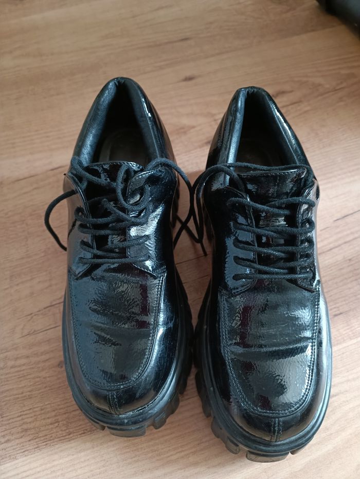 Chaussure vernis noire