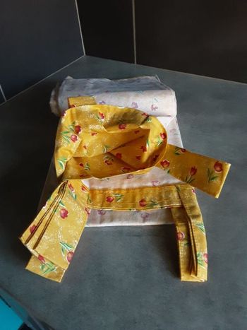 Très joli rideau neuf vintage