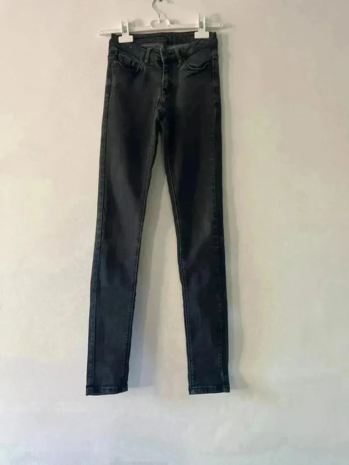 Jean - Taille 34 - photo numéro 2