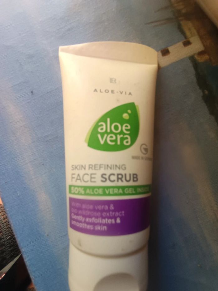Face scrub gommage visage LR Health and beauty