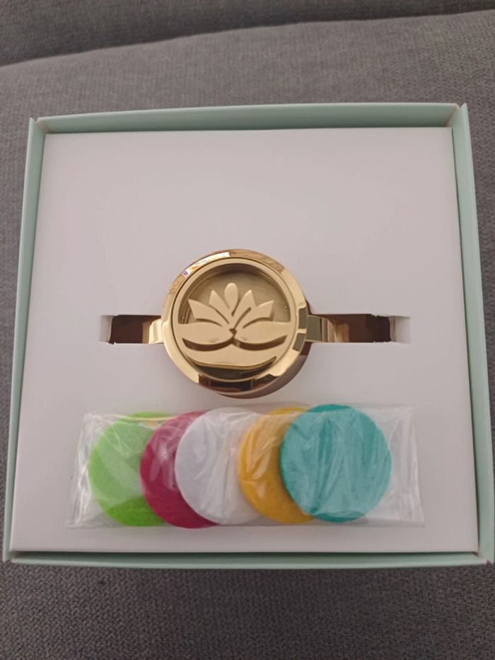 Bracelet lotus diffuseur d'huiles essentielles neuf - photo numéro 2
