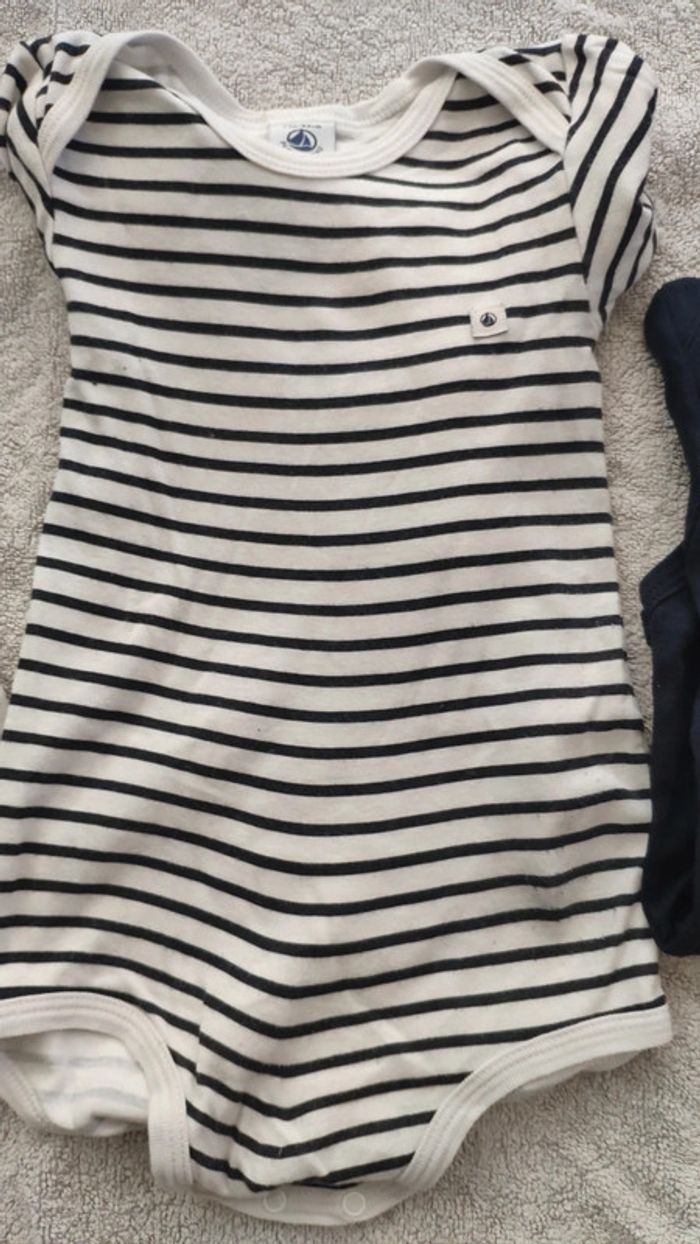 Lot de 3 bodies 24 mois petit Bateau - photo numéro 3
