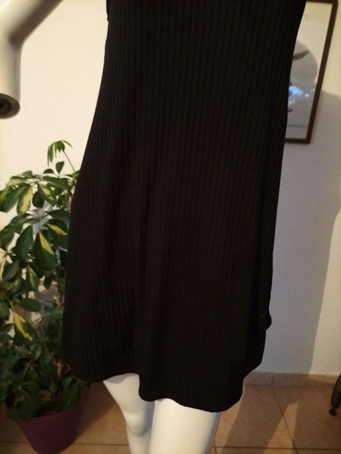 Robe noire - photo numéro 3