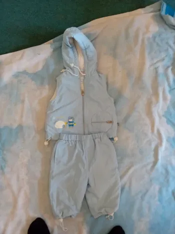 Veste sans manches et pantalon 6 mois