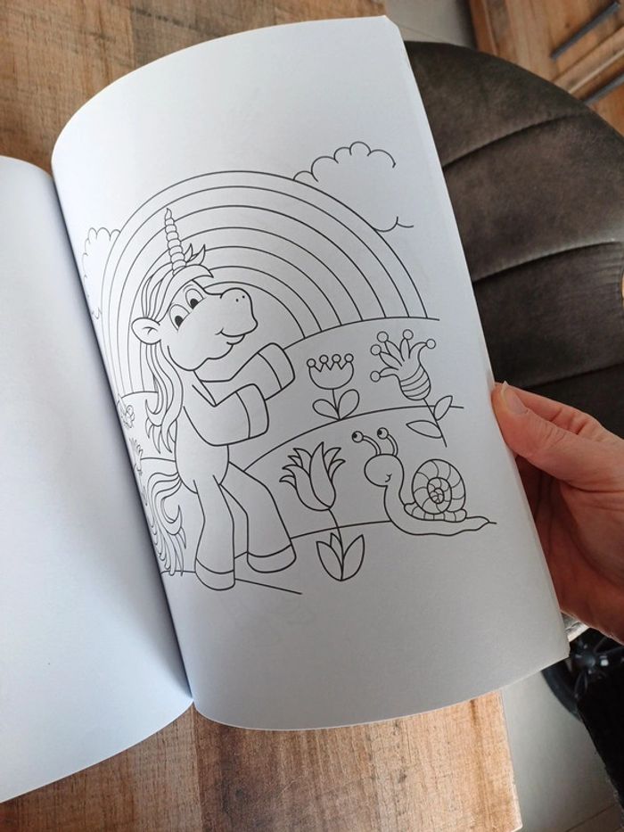 Libre de coloriage Licorne mandala et autres. - photo numéro 8