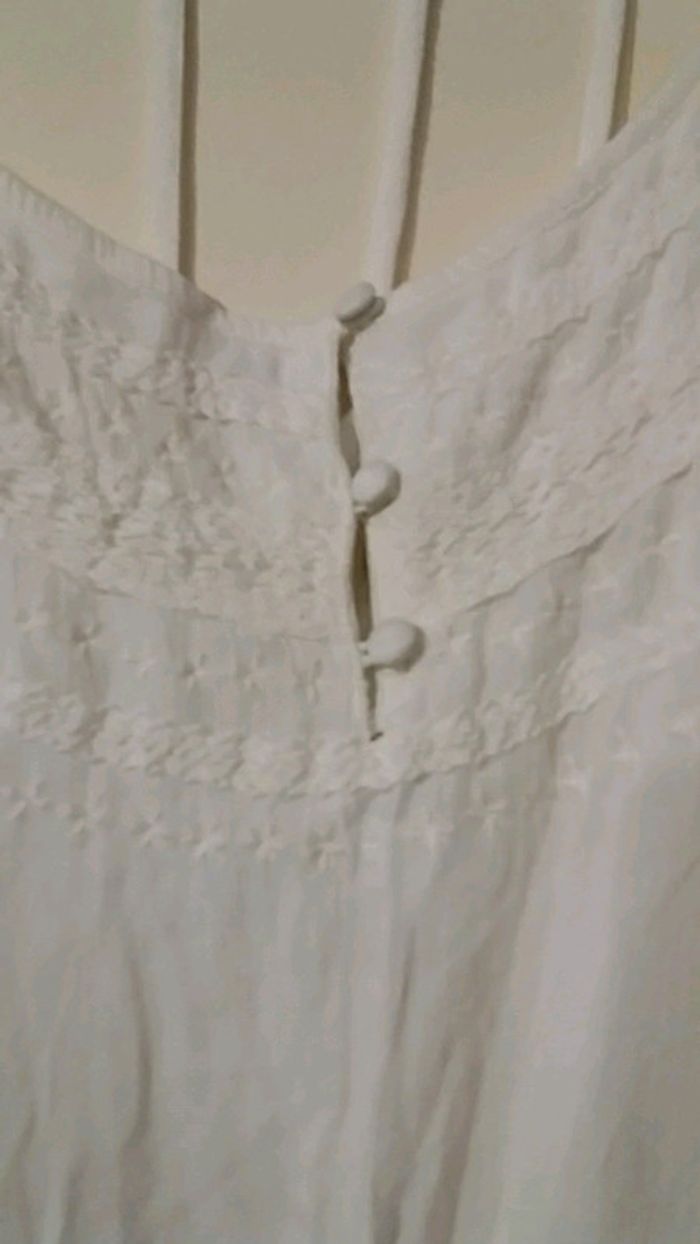 Robe broderie - photo numéro 5