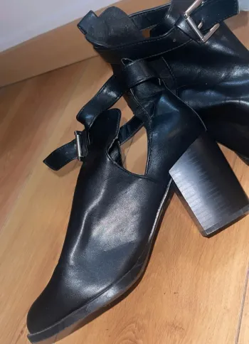Talons noir taille 38