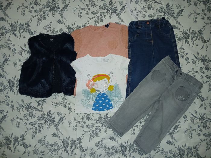 Lot vêtements fille taille 18 mois