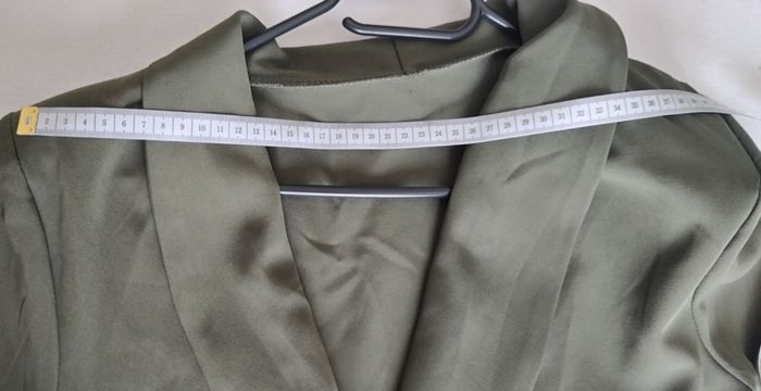 Sur chemise légère avec épaulettes taille S - photo numéro 3