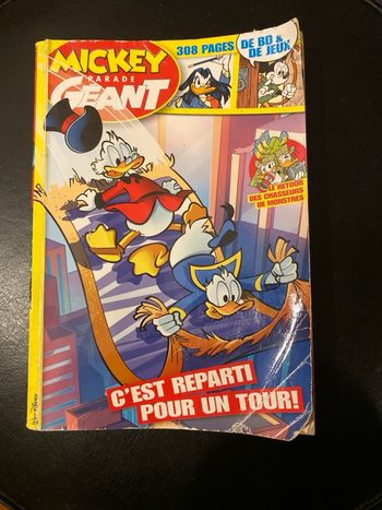 Mickey parade géant