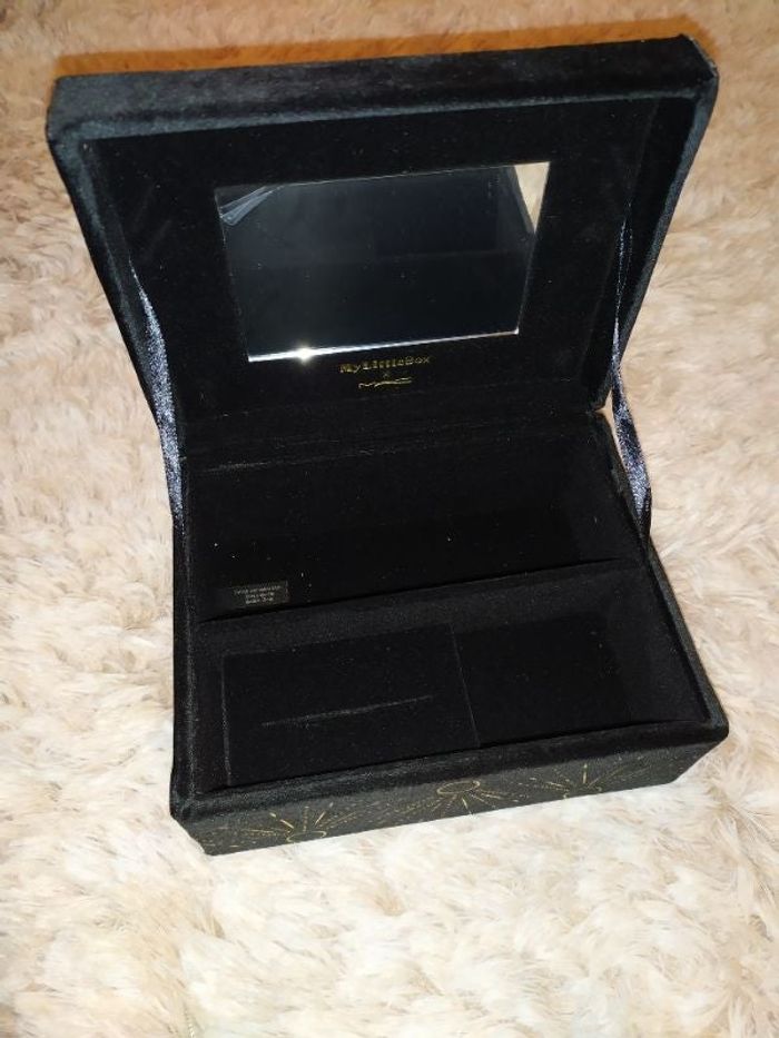 Boite à bijoux "Mylittlebox x MAC"