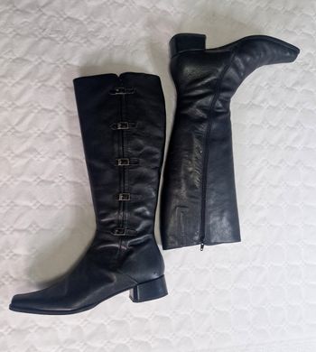 Bottes hautes  , cuir , noir  , femme  , taille 40