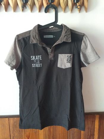 Tee-shirt avec col a bouton