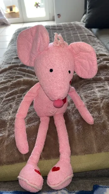 Peluche souris rose cœur rouge