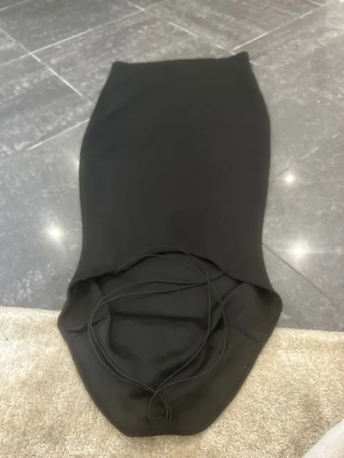 Robe noir - photo numéro 3