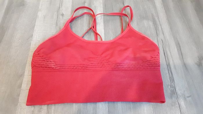 Brassière rouge