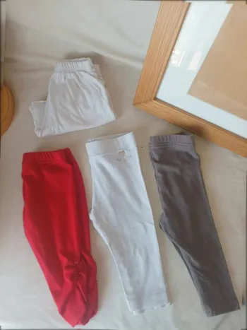 Lot 3 leggings et un short blanc fille 6 mois