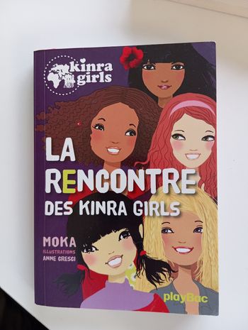 La rencontre de Kinra girls