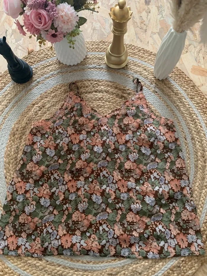 Débardeur fleuri - photo numéro 2