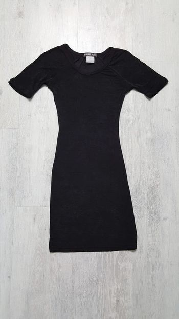 Robe Nafnaf Vintage noire taille 0 convient à un 32 ou 34