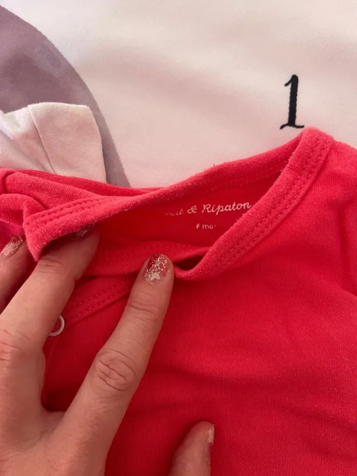 Lot de 4 bodies manches longues pour bébé fille, taille 9 mois. - photo numéro 5