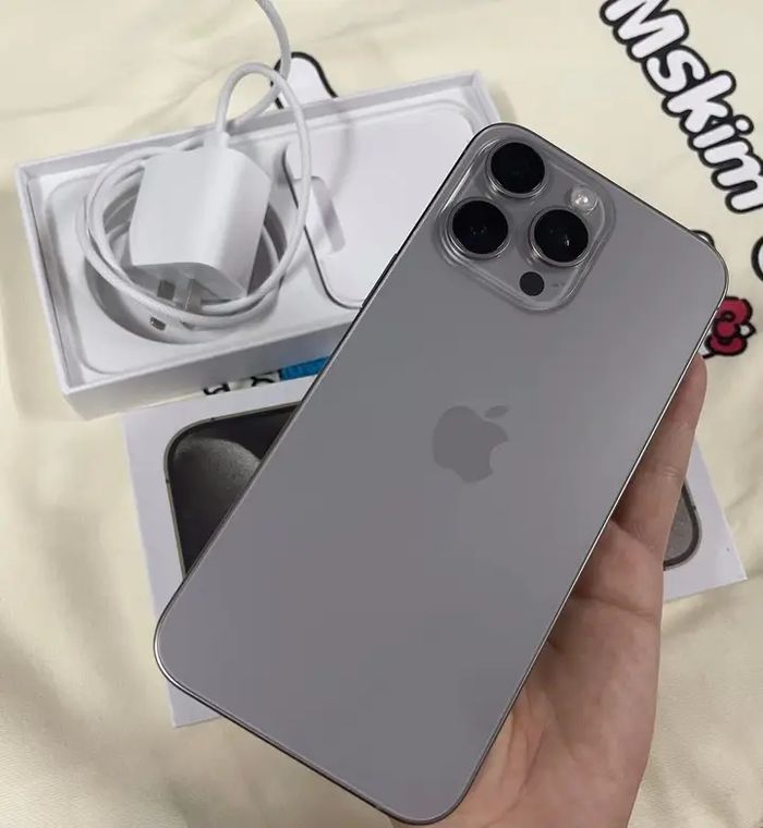 Iphone _15_pro_max - photo numéro 3