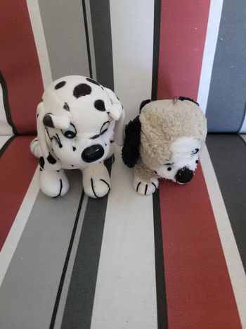 Lot 2 peluches chiens