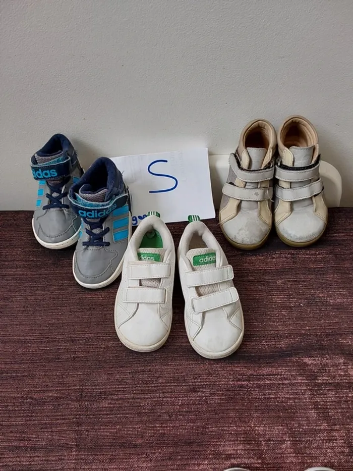 Lot chaussures taille 23