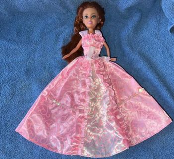 Poupée princesse rose