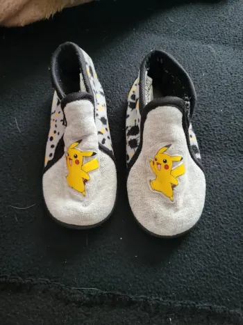 Chaussons Pokemon taille 24