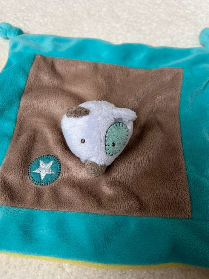 Doudou plat renard bleu et marron bebe9 - photo numéro 3