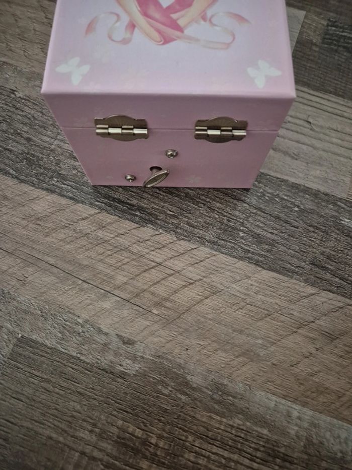 Boîte à bijoux et à musique - photo numéro 5