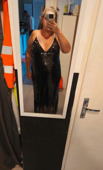 Robe noir a sequin H&M . XL