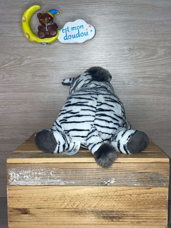 SOF16 doudou zèbre 🦓 soft friend - photo numéro 2