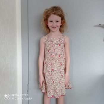 Robe beige à fleurs 6ans